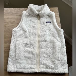 Patagonia girls vest - Size 14